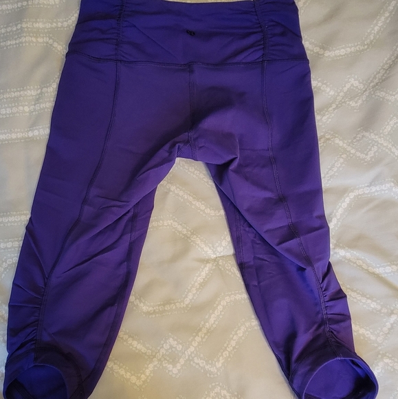 Lululemon crop, almost ultraviolet in color - Picture 3 of 4